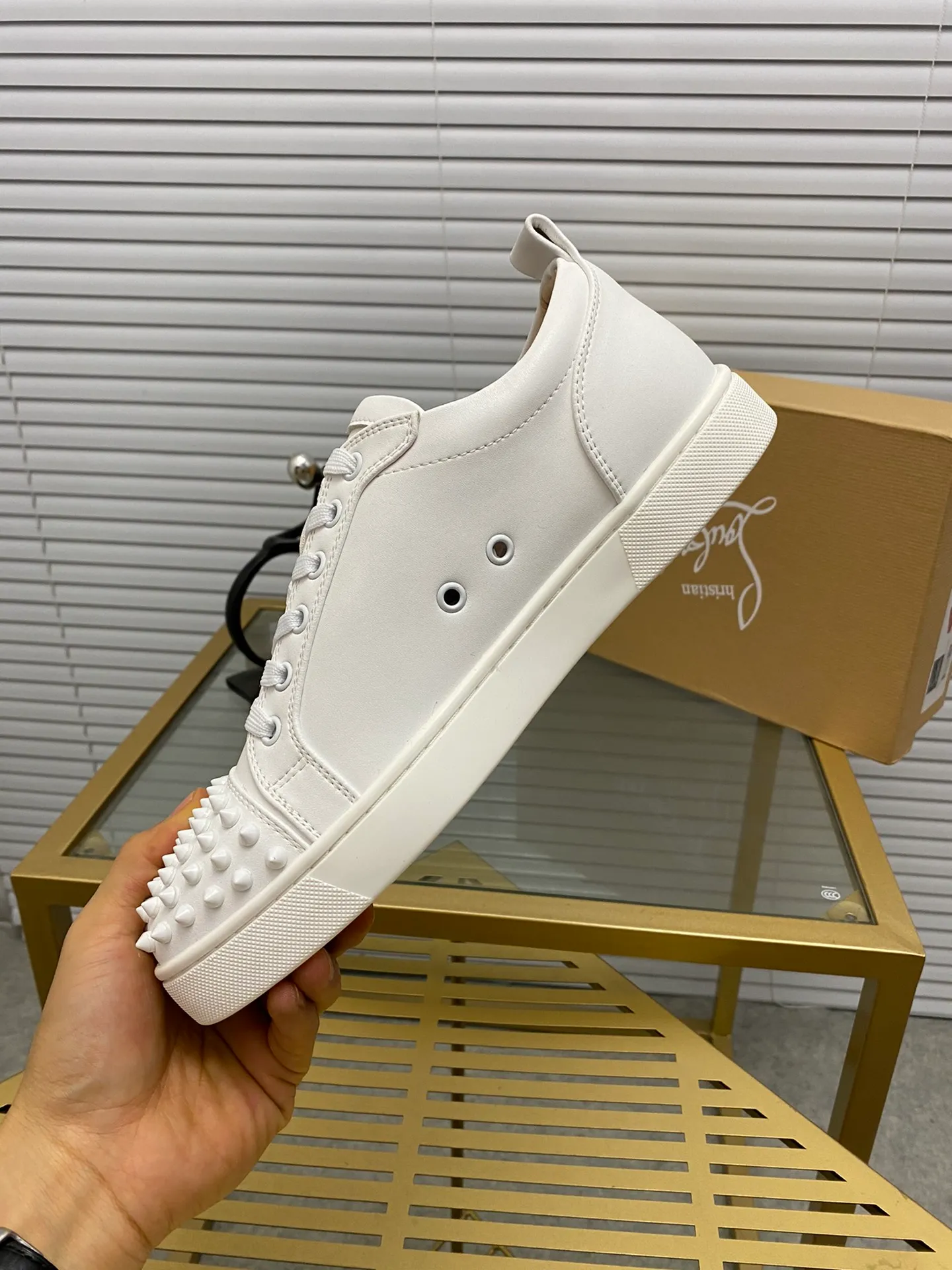 Ex-factory price 420. christian louboutin (CL red sole shoes) counter nail series, high-top casual sneakers for couples 📢 📢 📢 Exclusive hot style release 🎈🎈💪 Movable latex feet 👻 Finished outsole stitching line [satisfied] 😝Female 35-40# Male 38#-46, global supply😝 [Top version]: Original imported cowhide upper, top original leather lining, original molded TPU outsole, original 1:1 detail processing, original shoe last, large quantities in stock, rest assured as shown above